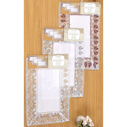 Place Mat with Lace Border 